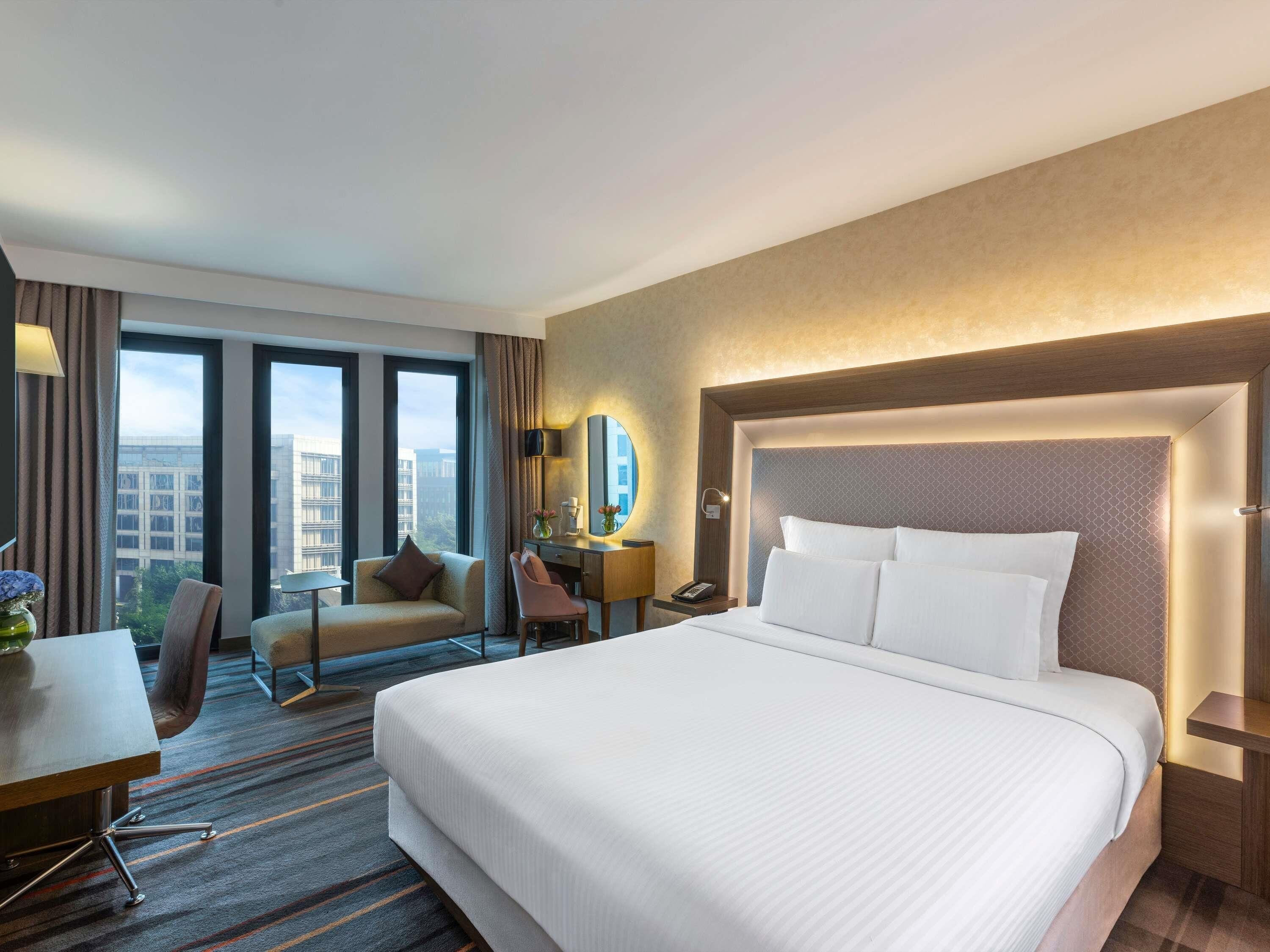 Minibar, in-room safe, desk, laptop workspace