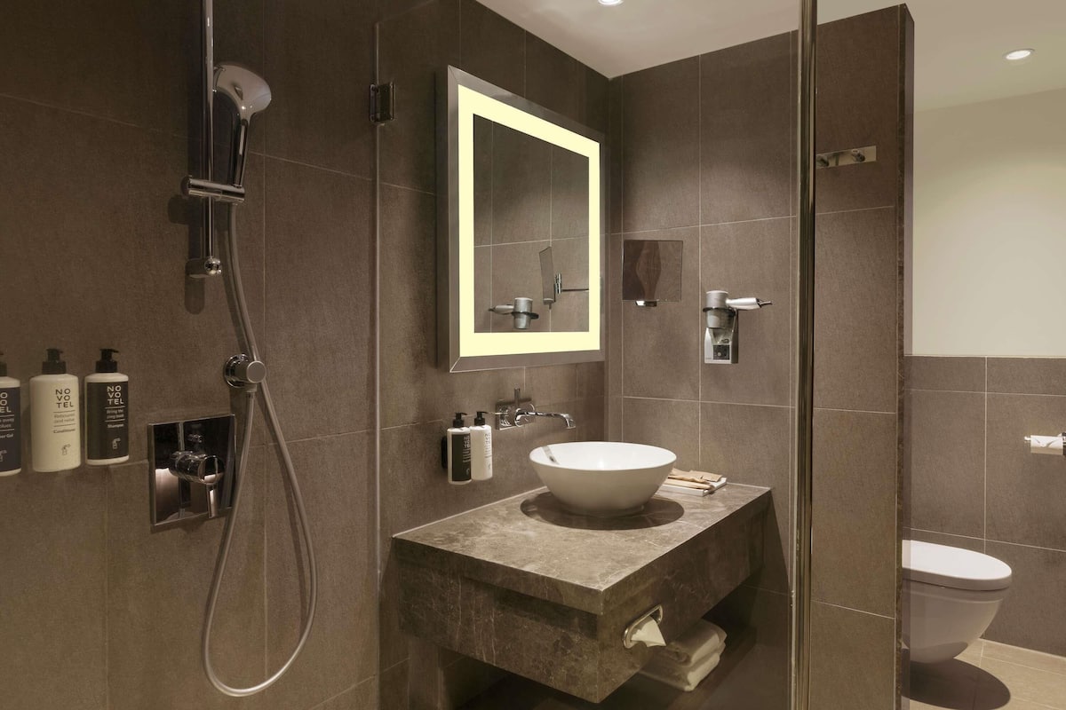 1 bedroom, minibar, in-room safe, desk