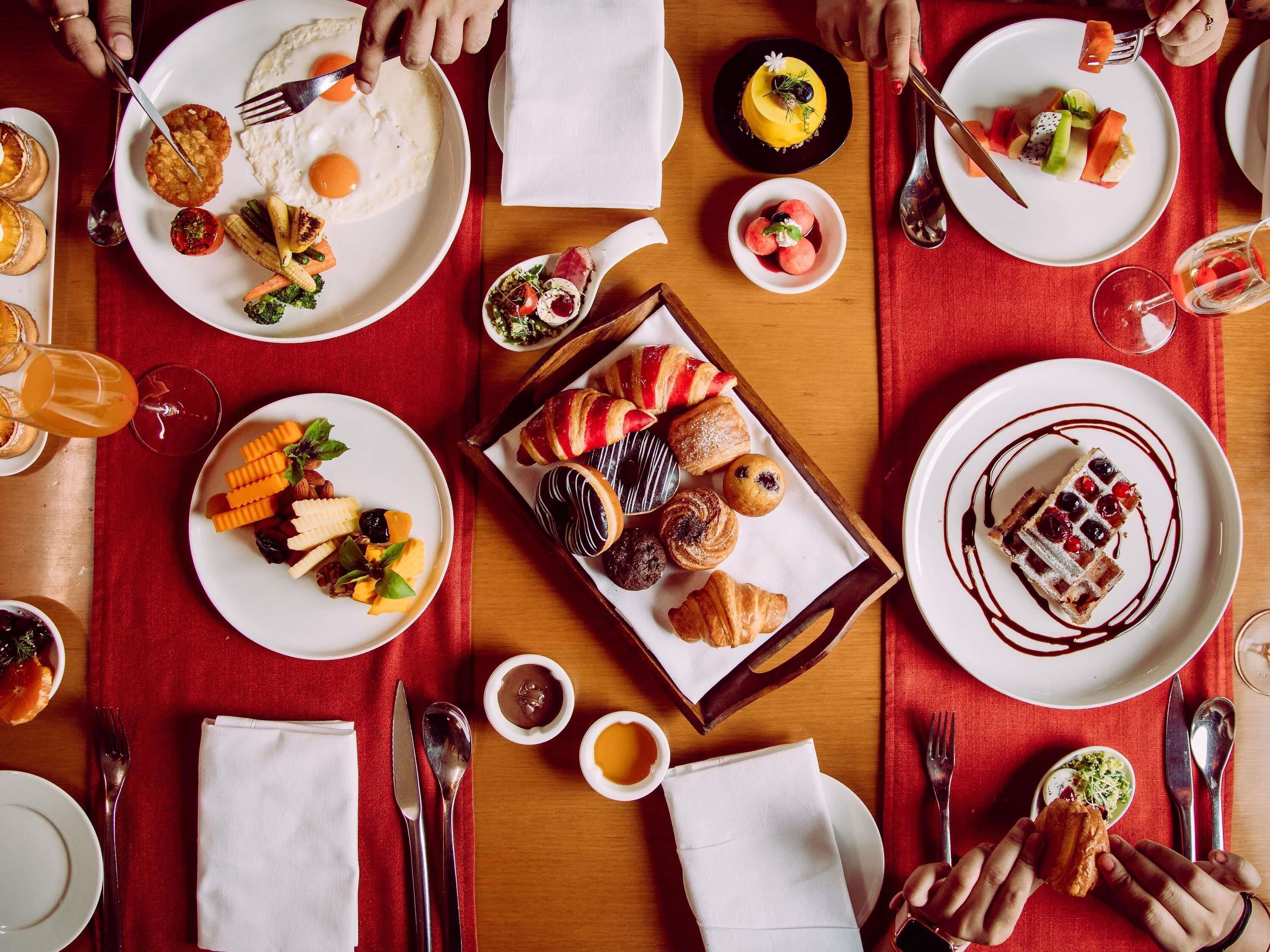 매일 풀 브렉퍼스트 아침 식사 유료