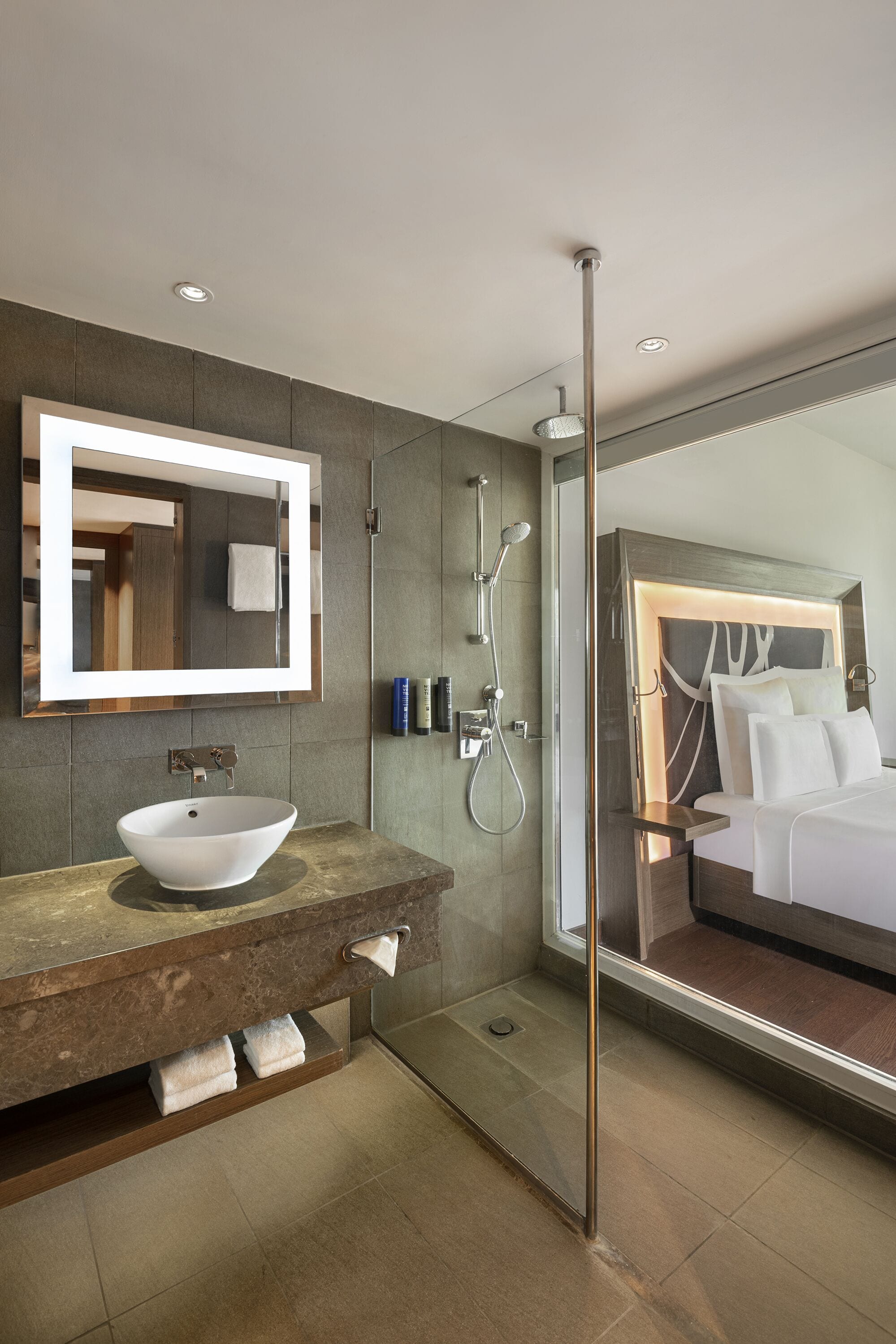 1 bedroom, minibar, in-room safe, desk