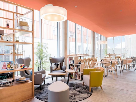 Exterior. Aparthotel Adagio Access Paris Massy Gare TGV