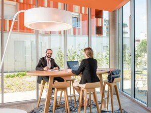 Exterior - Aparthotel Adagio Access Paris Massy Gare TGV (Massy)