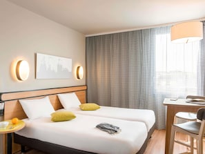 Studio, 1 Tempat Tidur Double | Brankas, meja kerja, setrika/meja setrika, dan tempat tidur bayi gratis
