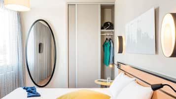 Apartament, 1 dormitori | Caixa forta a l'habitació, escriptori i planxa i posts de planxar