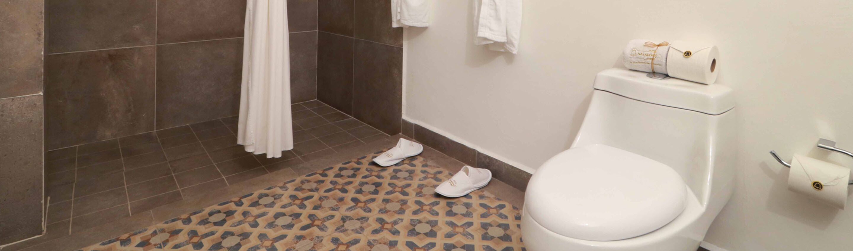 shower, free toiletries, towels