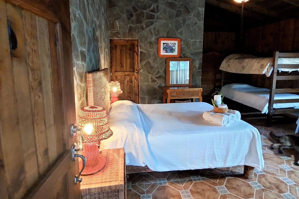 Standard Cabin, Garden View (XXXX) | 1 bedroom, individually decorated, individually furnished, desk