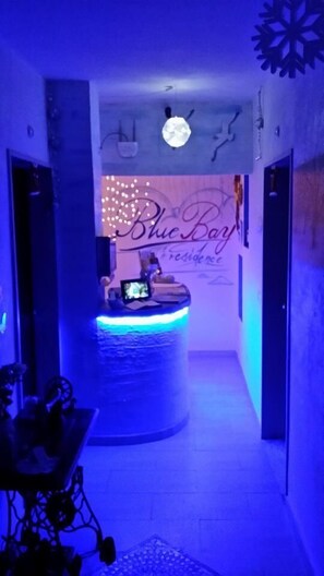 Check-in/check-out kiosk