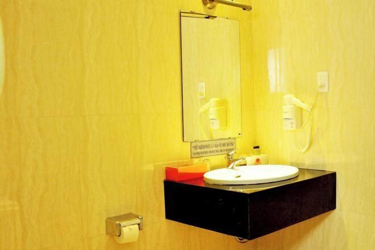 Bathroom | Hydromassage showerhead, designer toiletries, hair dryer, bathrobes
