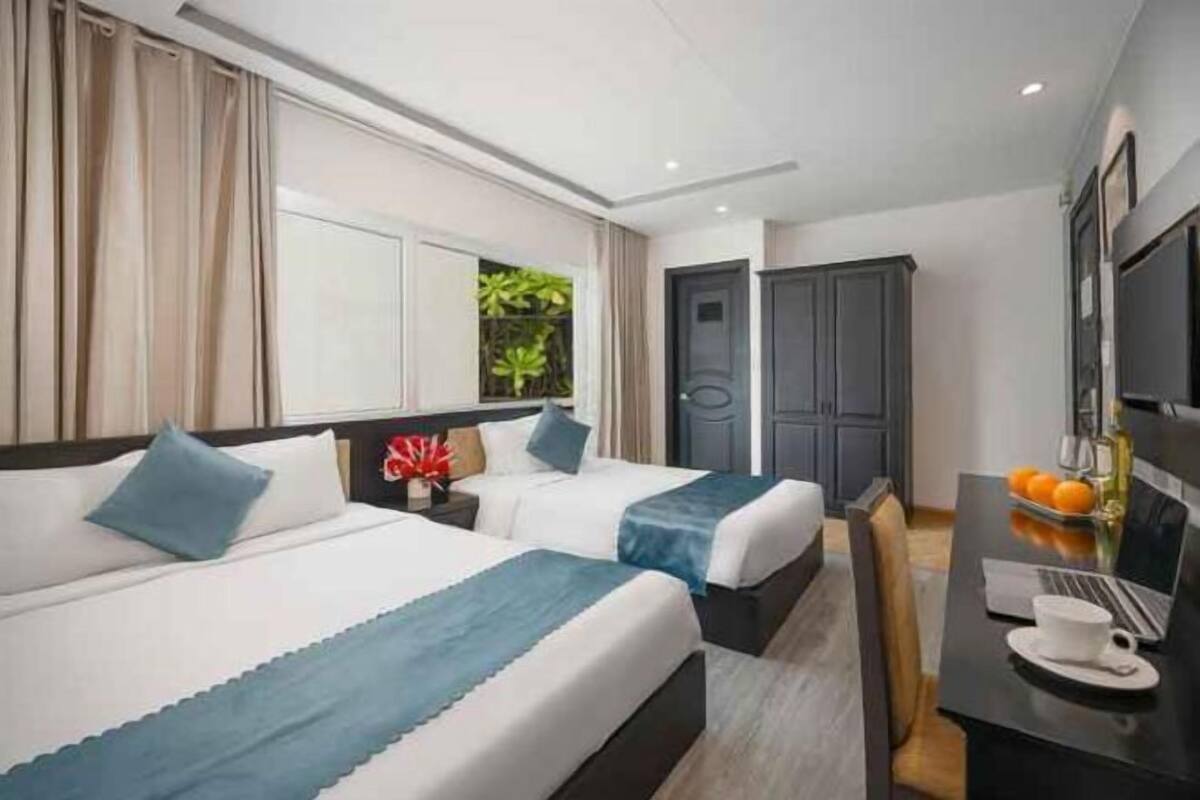 Premium bedding, down comforters, pillowtop beds, minibar