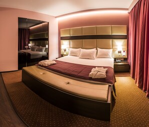 Suite monolocale Design | Biancheria da letto di alta qualità, minibar, una cassaforte in camera