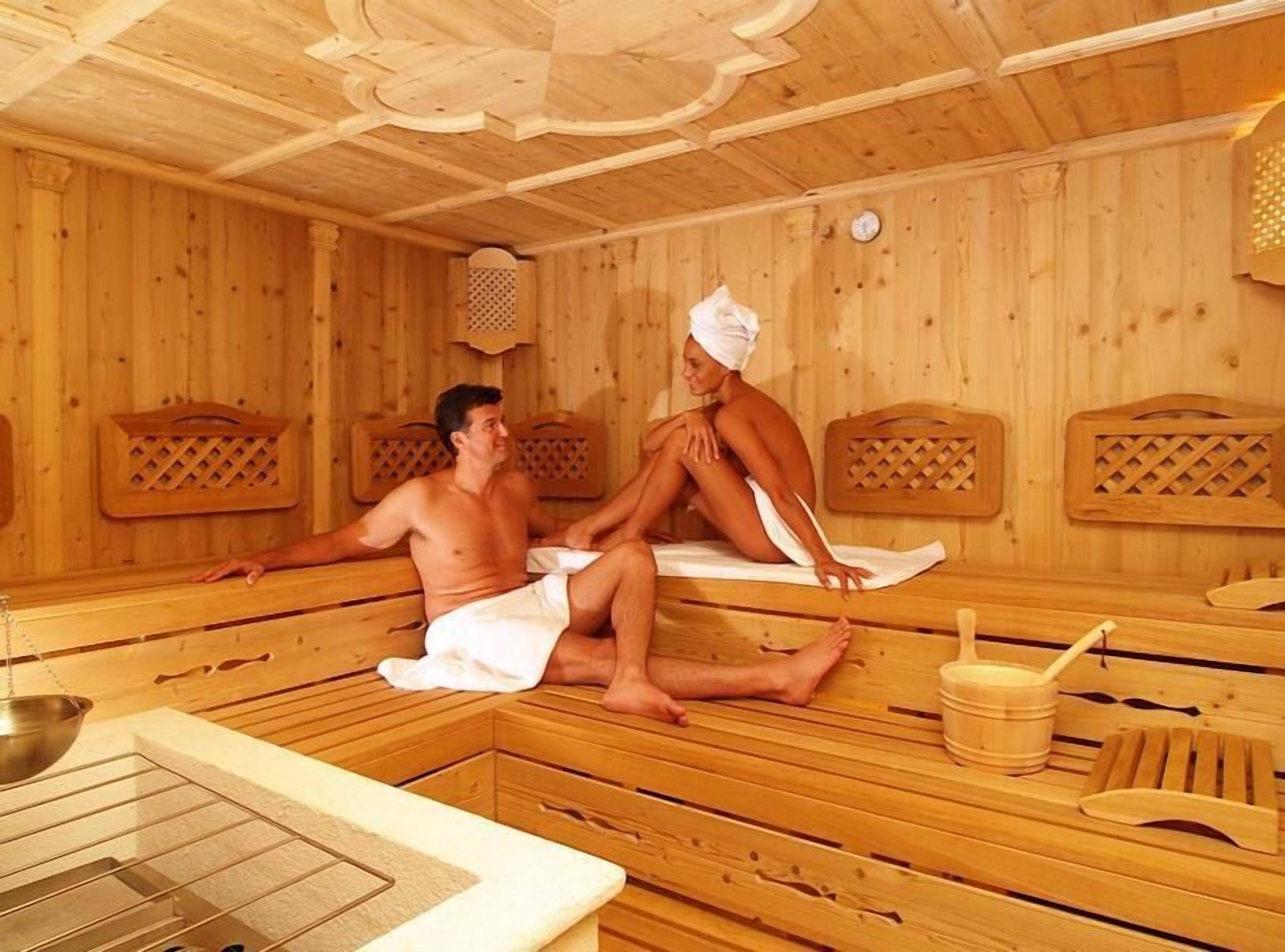 sauna, steam room, hydrotherapy
