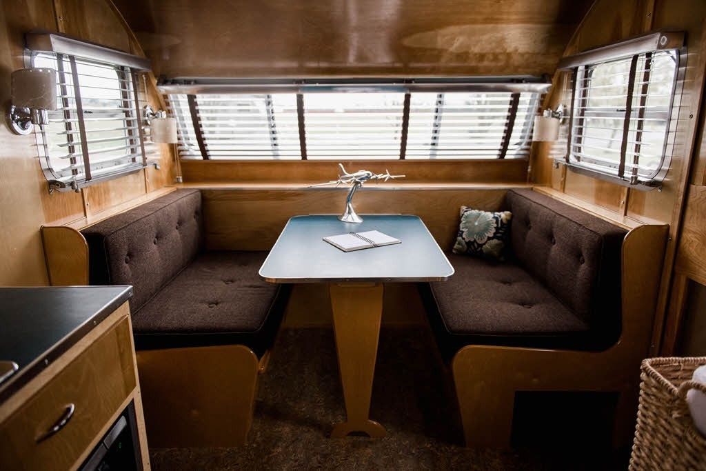 nfam neutron | living room | 13-inch flat-screen tv with digital channels, tv, netflix