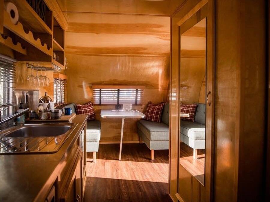 1949 Kit Chateu | Coin séjour