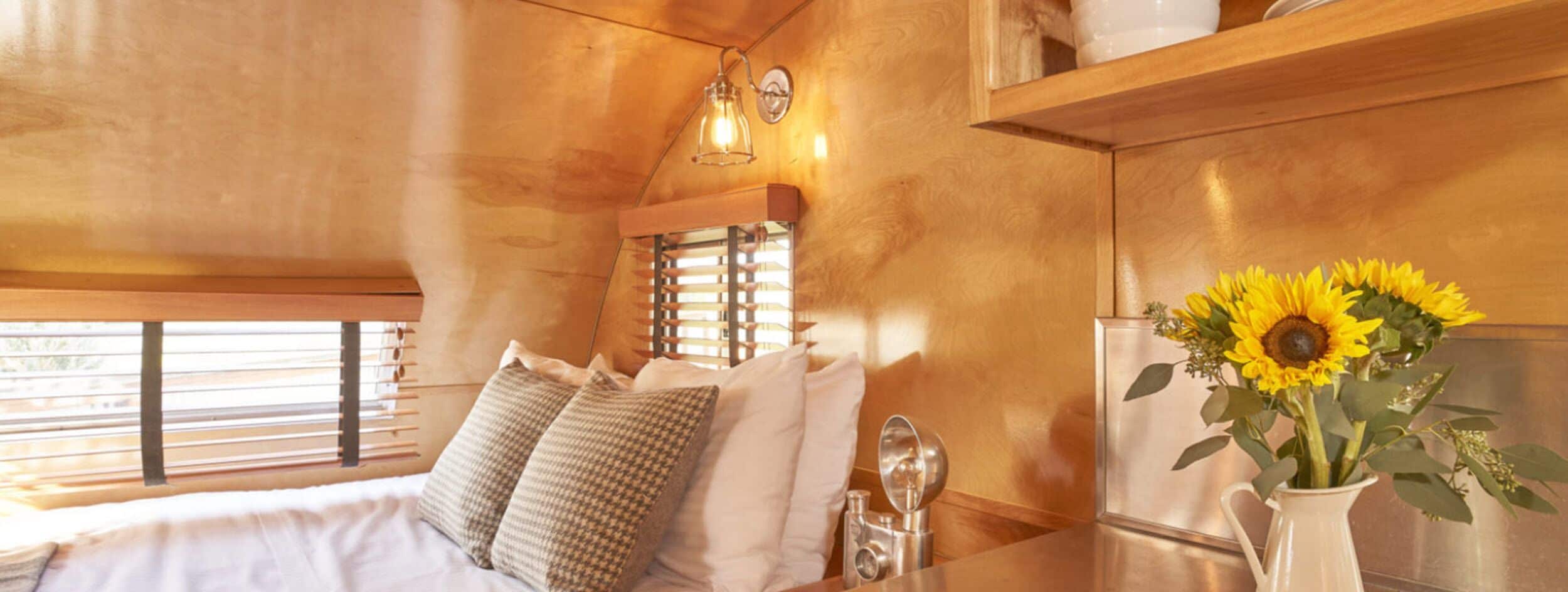 1949 kit chateu | 1 bedroom, premium bedding, free wifi