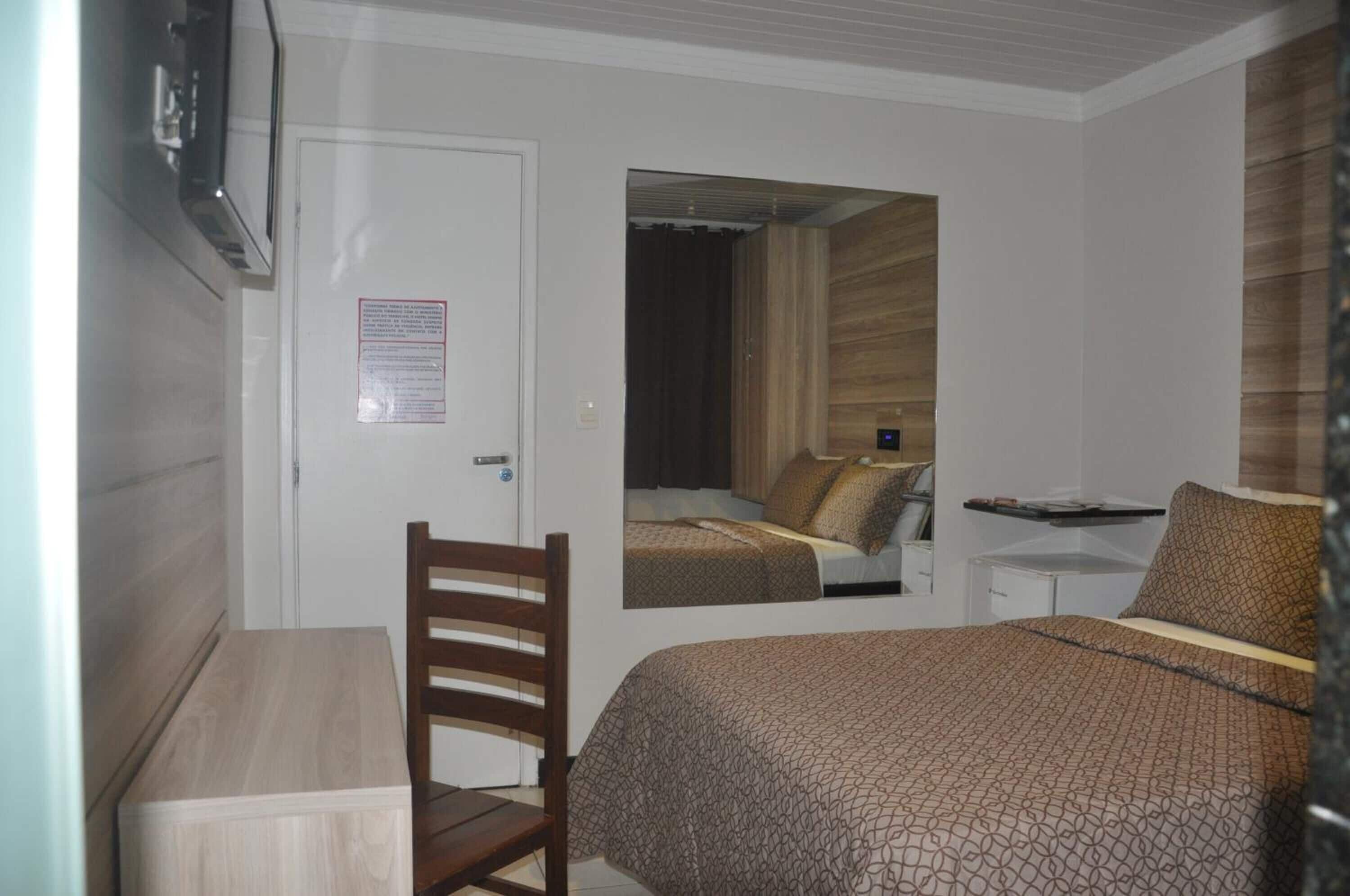 minibar, free wifi, bed sheets