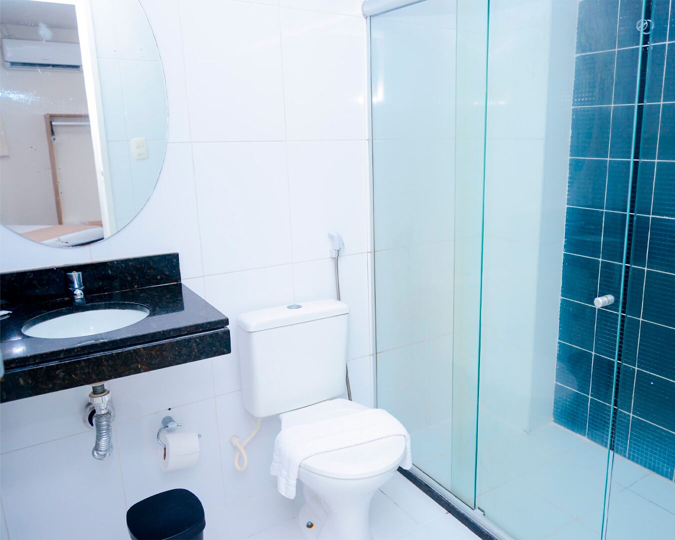 standard room | bathroom | shower, towels