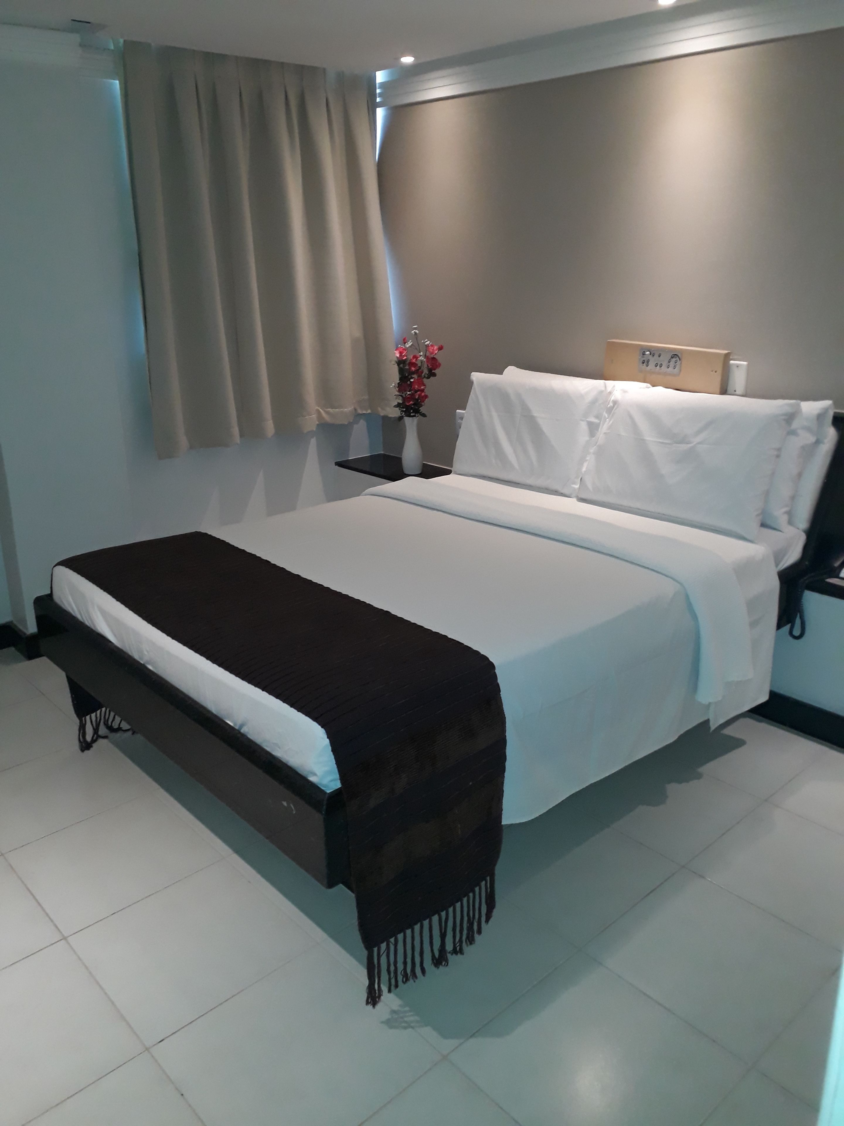 standard room | minibar, free wifi, bed sheets