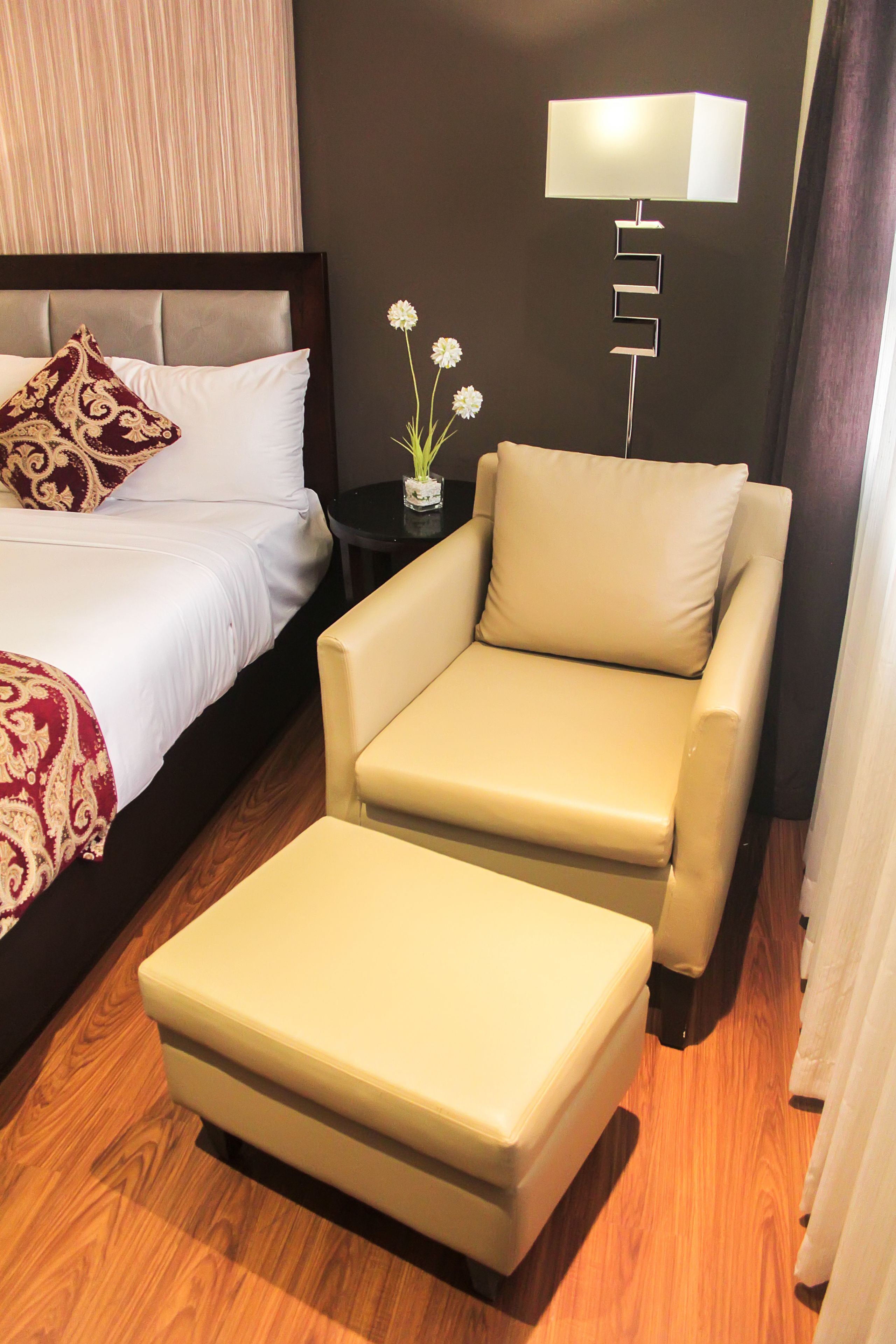 1 bedroom, down duvets, minibar, in-room safe