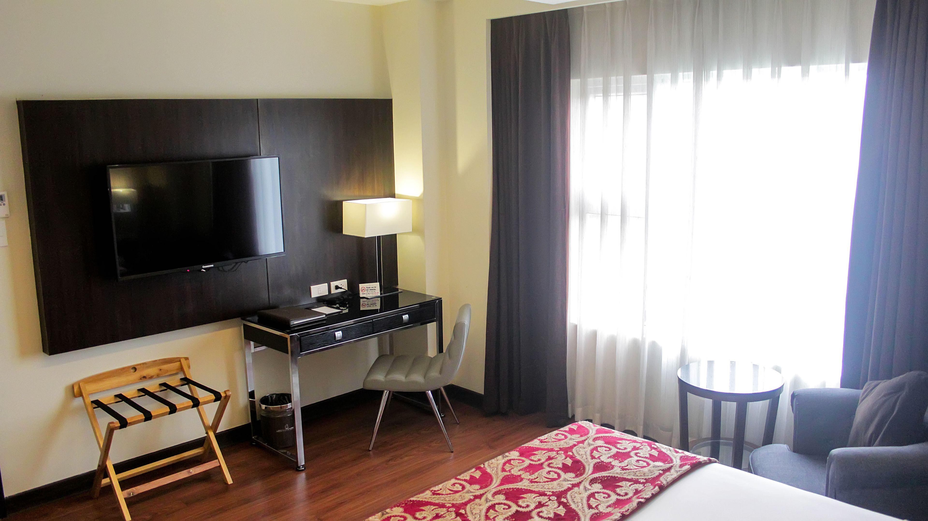 junior suite, 1 bedroom | 1 bedroom, down duvets, minibar, in-room safe