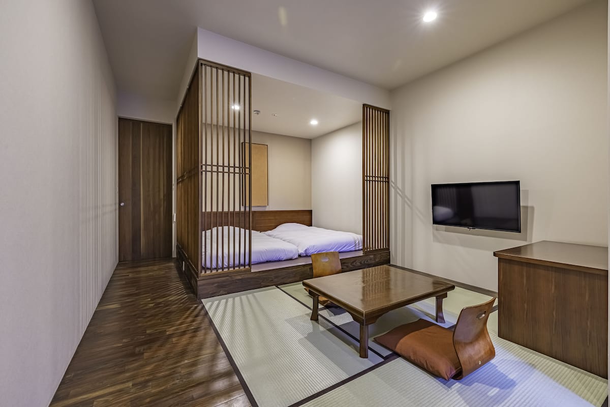 japanese western style superior twin room with private open-air bath, non smoking (bettei) | 1 bedroom, in-room safe, free wifi, bed sheets