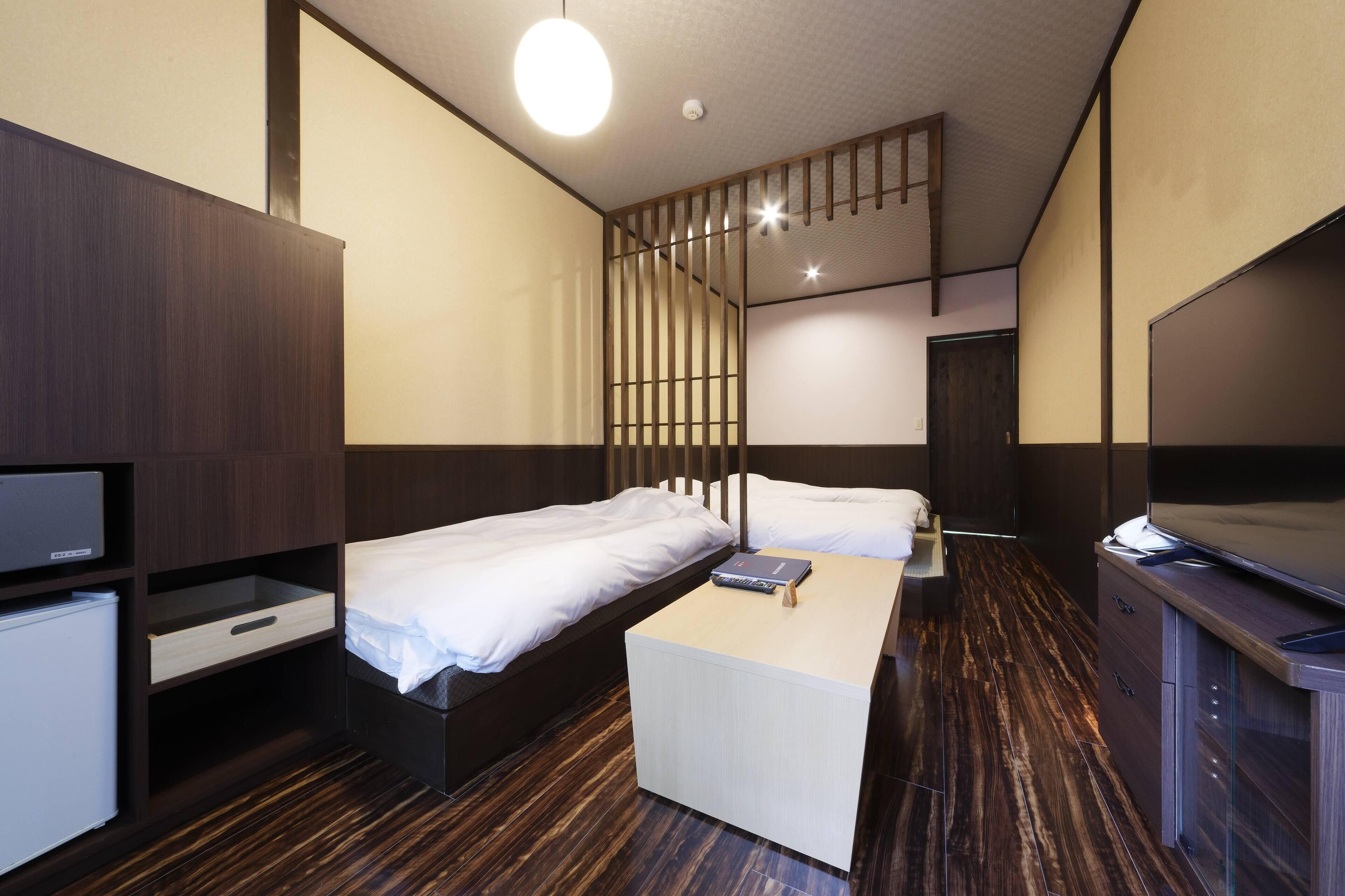 1 bedroom, in-room safe, free wifi, bed sheets