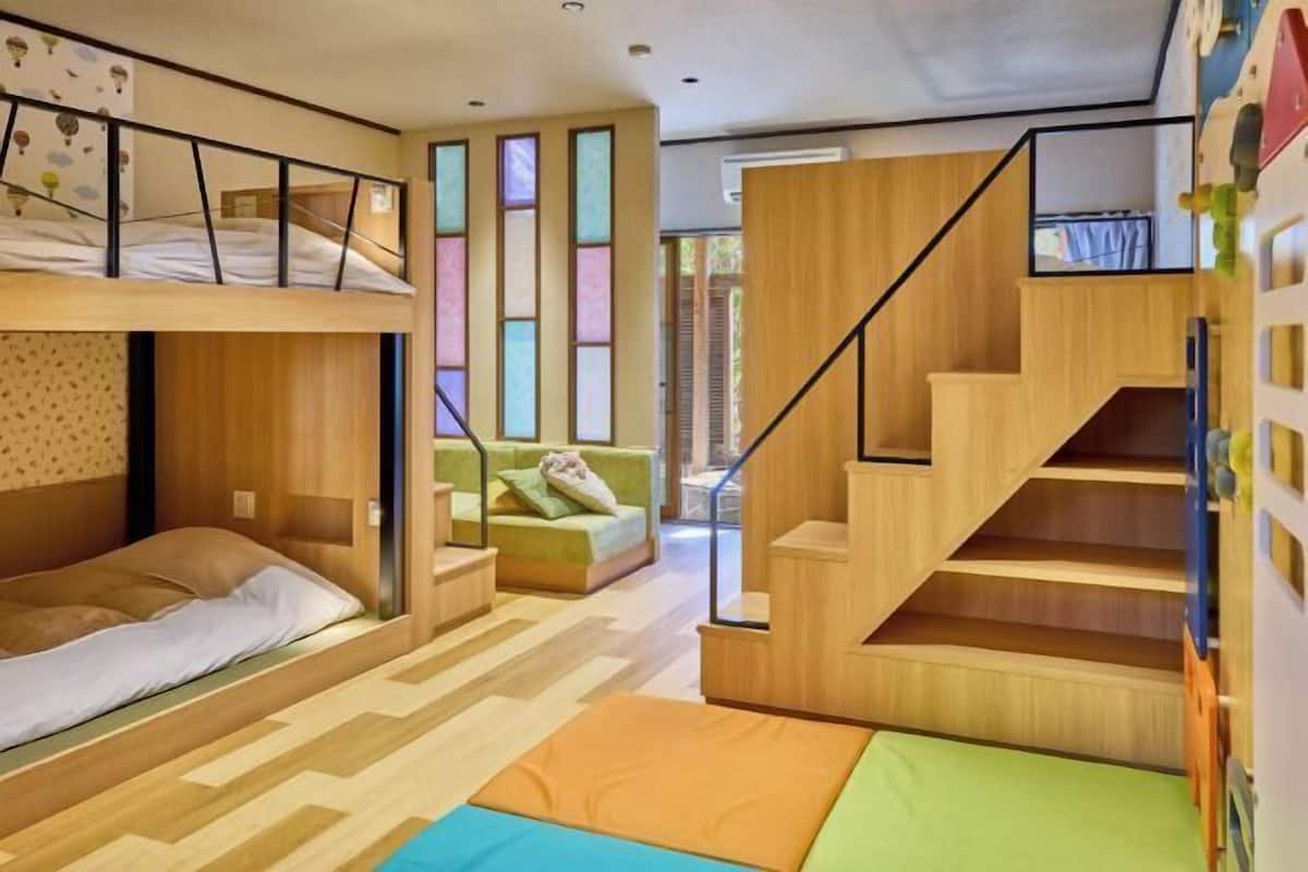 In-room safe, free WiFi, bed sheets