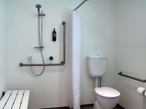 Bathroom - ibis budget Auckland Airport (Auckland)