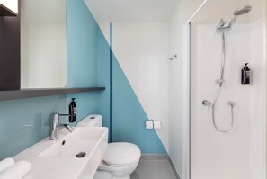 Bathroom - ibis budget Auckland Airport (Auckland)