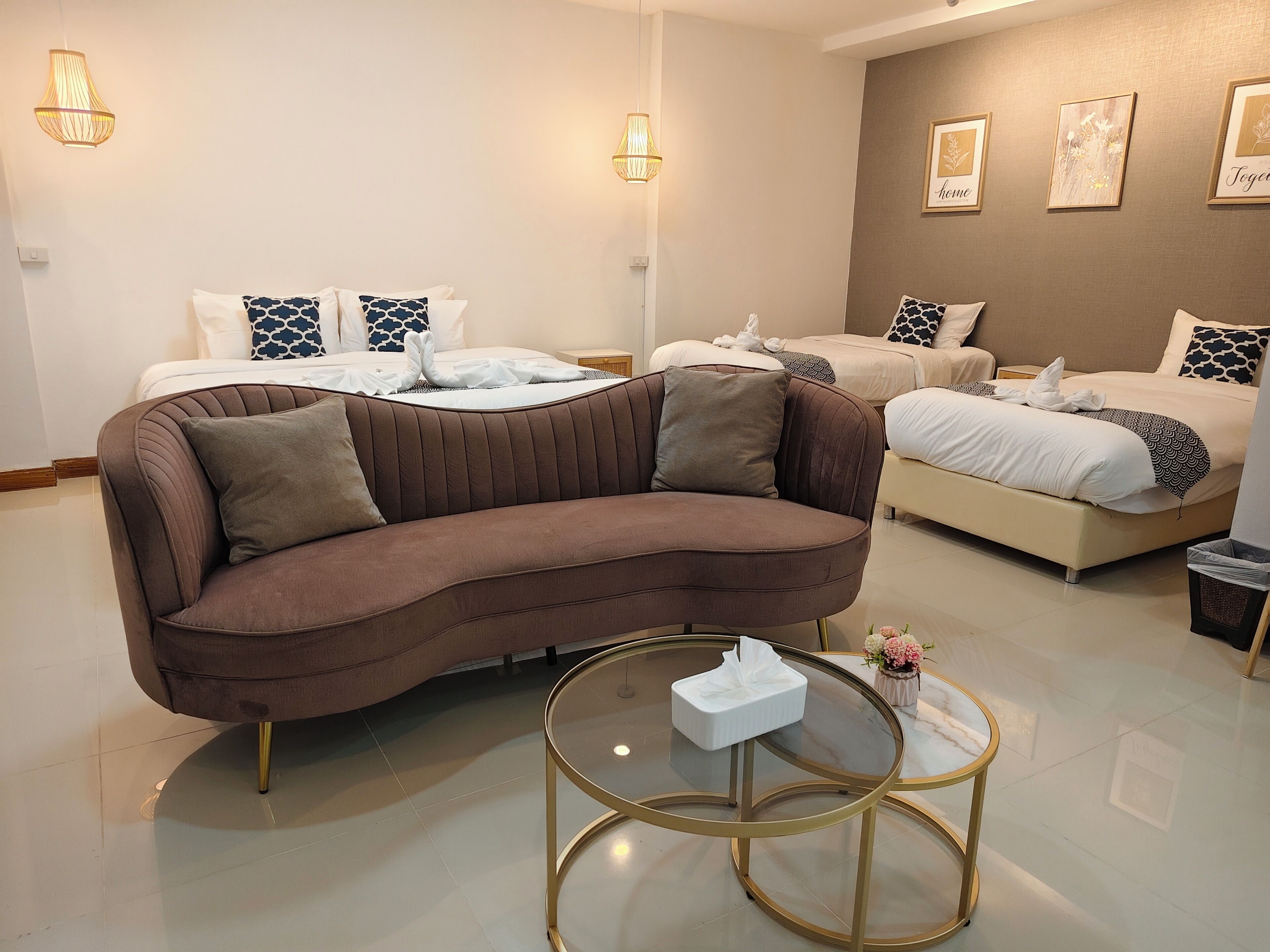 Photo - Chiang Mai Waroros Boutique Hotel