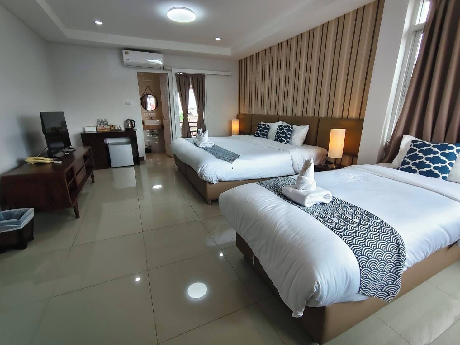 Photo - Chiang Mai Waroros Boutique Hotel