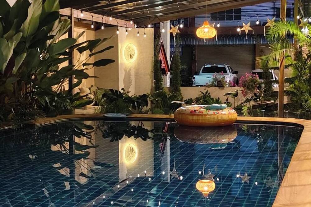 Chiang Mai Waroros Boutique Hotel