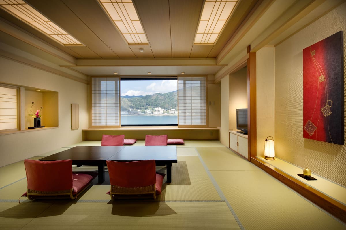 1 bedroom, in-room safe, desk, blackout drapes