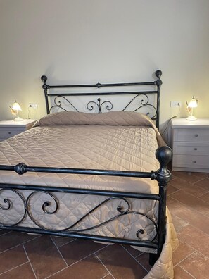 Apartment, 2 Bedrooms (4+2 Posti letto ) | Iron/ironing board, free cribs/infant beds, free WiFi, bed sheets - Agriturismo Musignano (Cerreto Guidi)