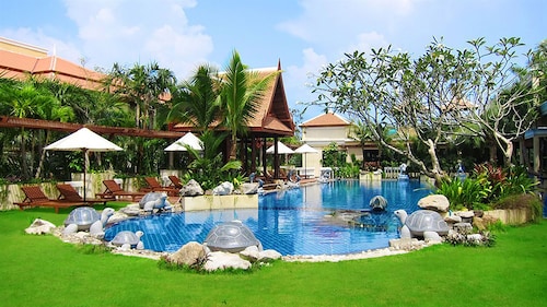 Mae Pim Resort Hotel