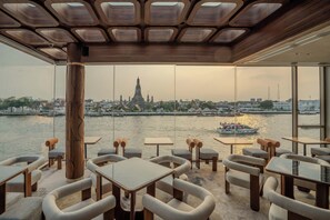 Der serveres morgenmad, frokost og aftensmad