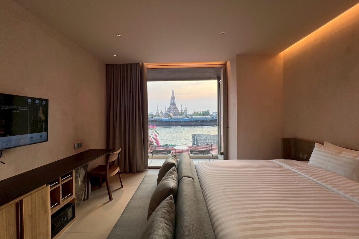 King Room with River View | Literie de qualité supérieure, coffres-forts dans les chambres, bureau