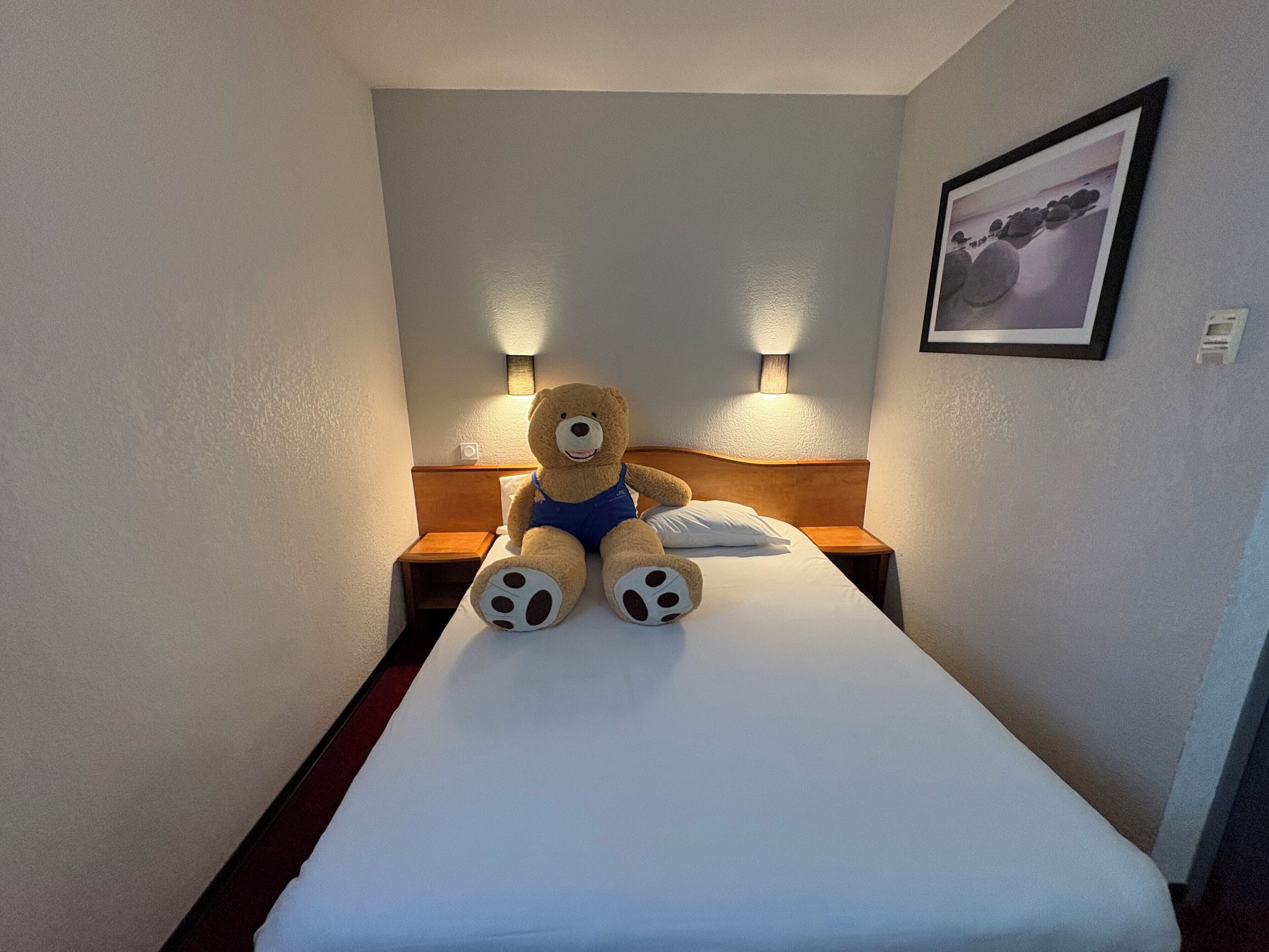 Double Room | Desk, free WiFi, bed sheets