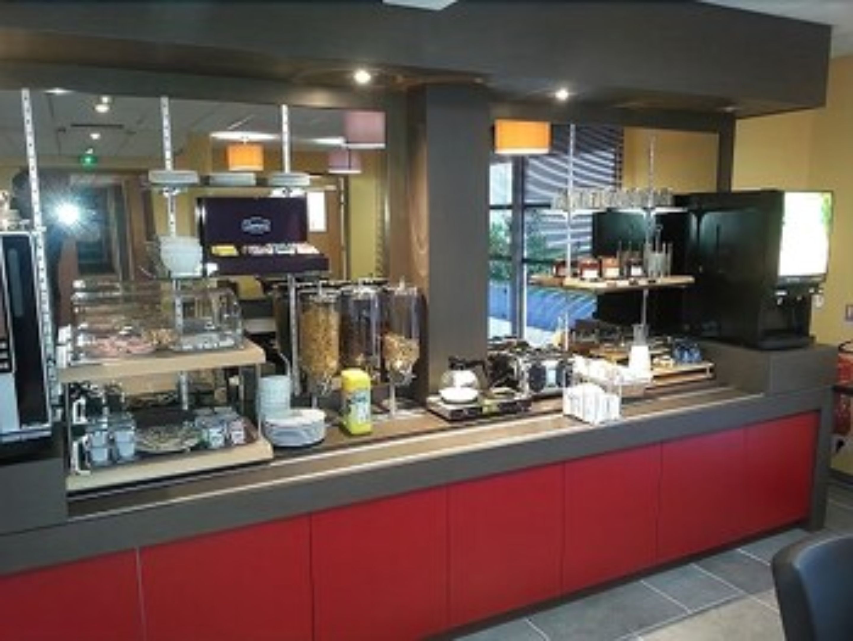 daily buffet breakfast (eur 9.9 per person)