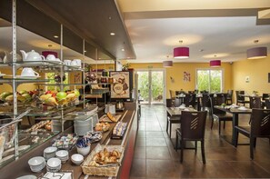 Daily buffet breakfast (EUR 9.9 per person)