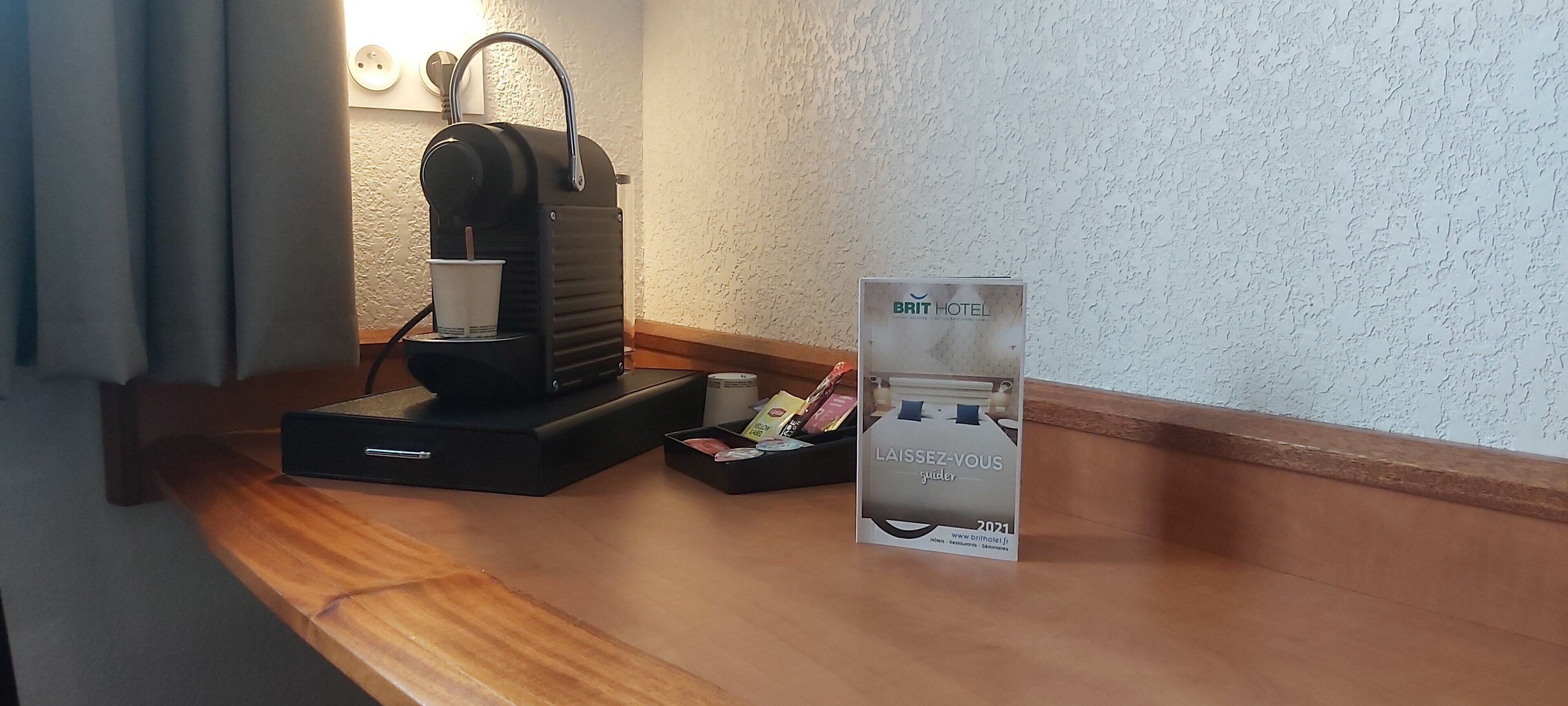 superior double room | desk, free wifi, bed sheets