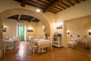 Restaurant - BORGO DI GALLANO (Valtopina)