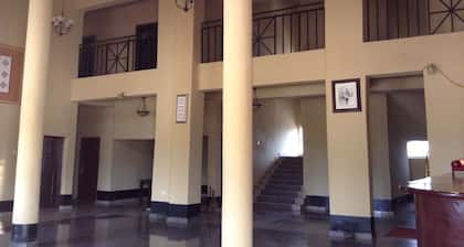 Pinnacle Hotels and Suites