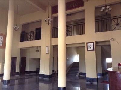 Pinnacle Hotels and Suites