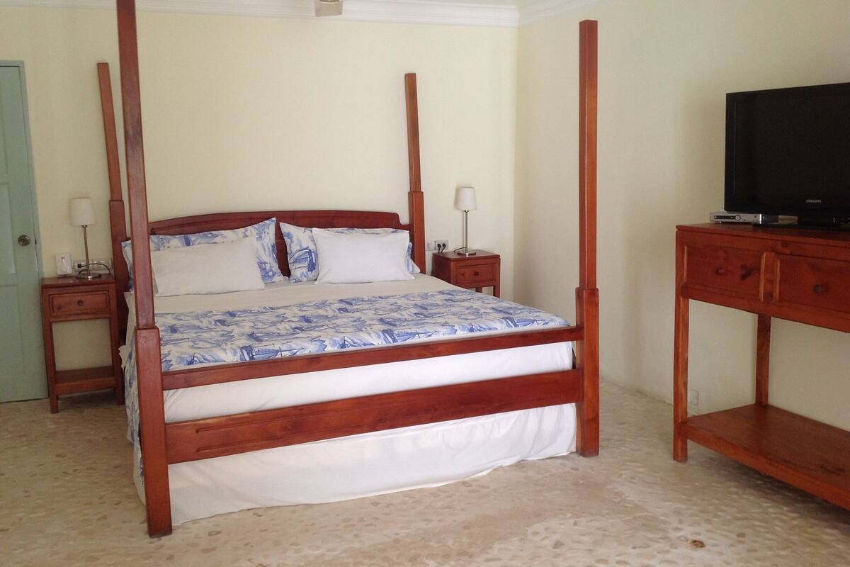Standard Double Room | Peti besi dalam bilik, katil lipat simpan/tambahan, Wi-fi percuma