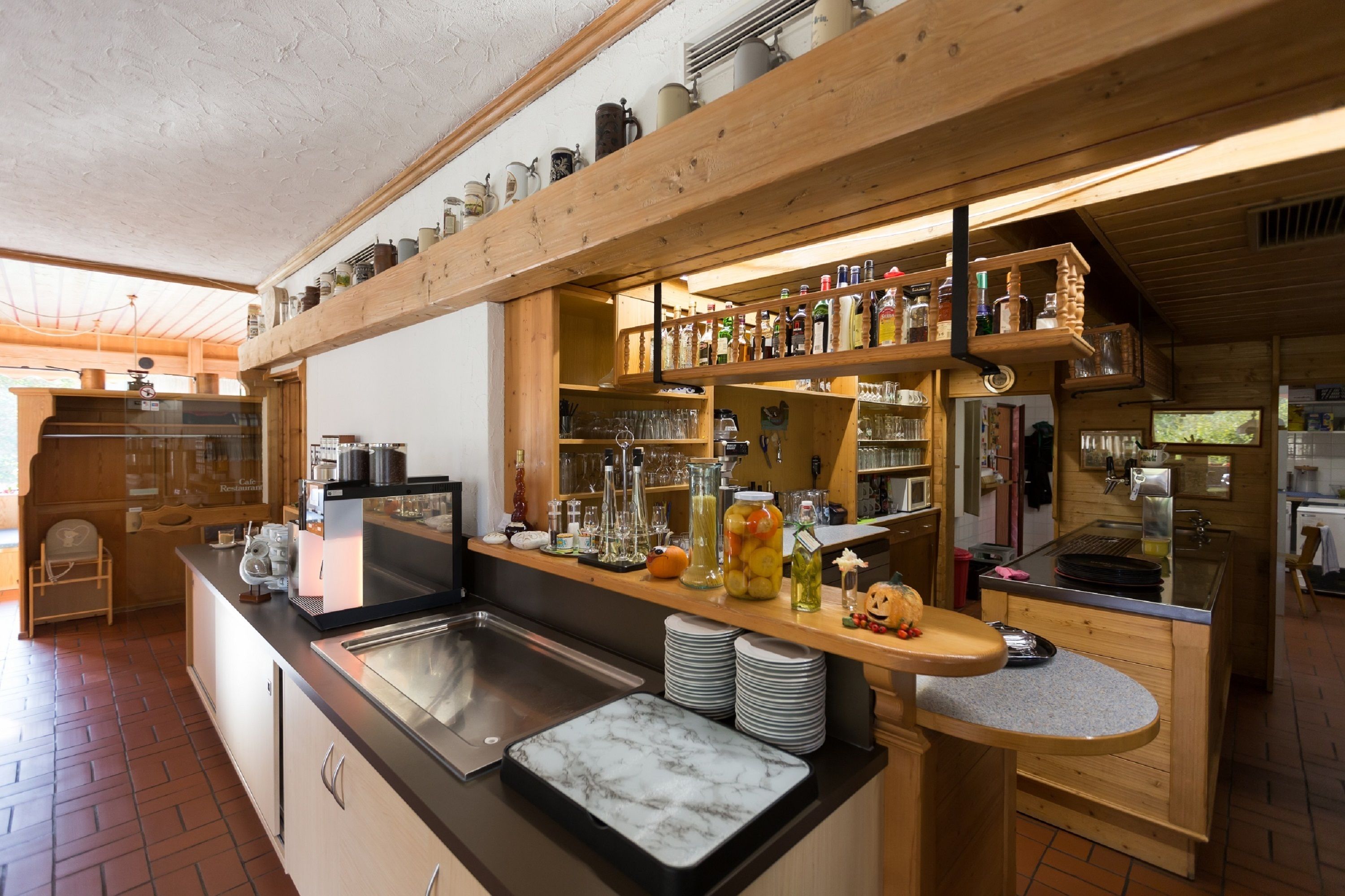 Café da manhã com buffet grátis todos os dias