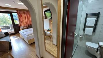 Classic-Doppelzimmer | 1 Schlafzimmer, Zimmersafe, Schreibtisch, Verdunkelungsvorhänge