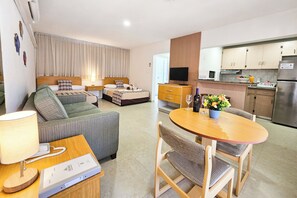 Standard Studio, 2 Double Beds