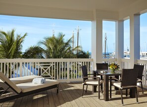 Junior Suite with Harbor View and Terrace | Terassi/patio