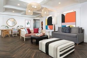 Lobby sitting area - The Marker Key West Harbor Resort (Key West)