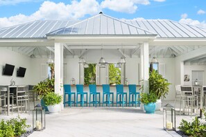 Bar (on property) - The Marker Key West Harbor Resort (Key West)